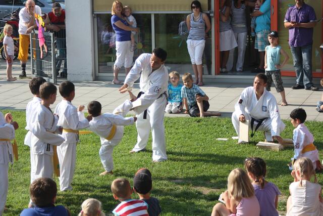 Vorführung des Teakwon-Do Centers unter Leitung von Herrn Braun | Foto: Andreas Schnepp