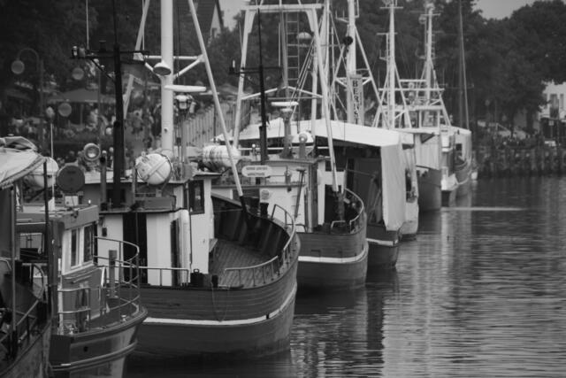 Alter Strom mit Fischerbooten