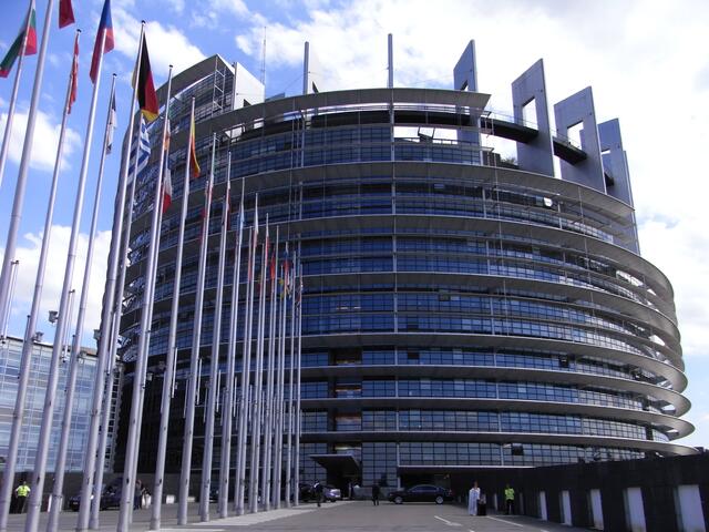 Das Louise Weiss Gebäude, eines der Gebäude des Europäischen Parlaments in Strassburg.