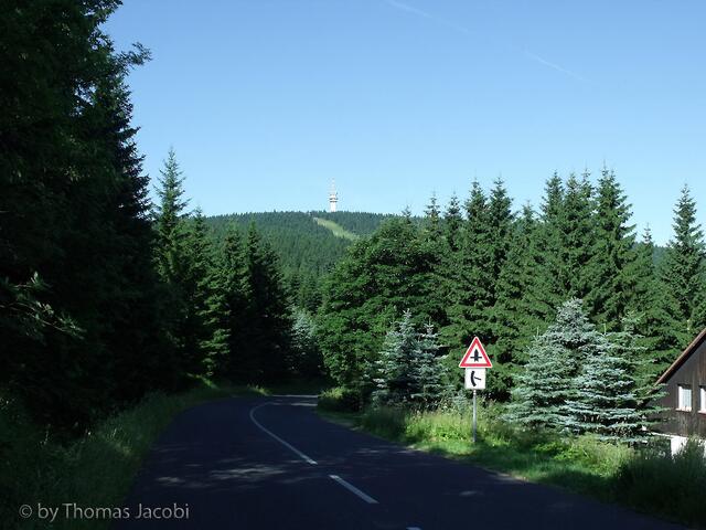 Auf dem Weg vom Klinovec nach Medenec: Blick zum Klinovec.