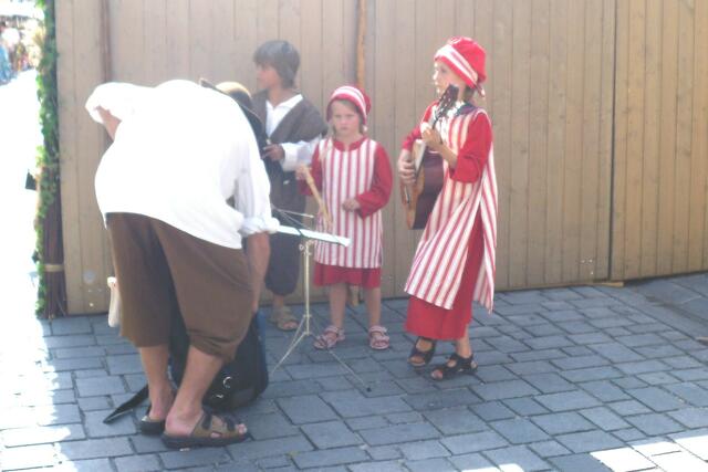 Hier muss der Papa erst mal beim Aufbau helfen