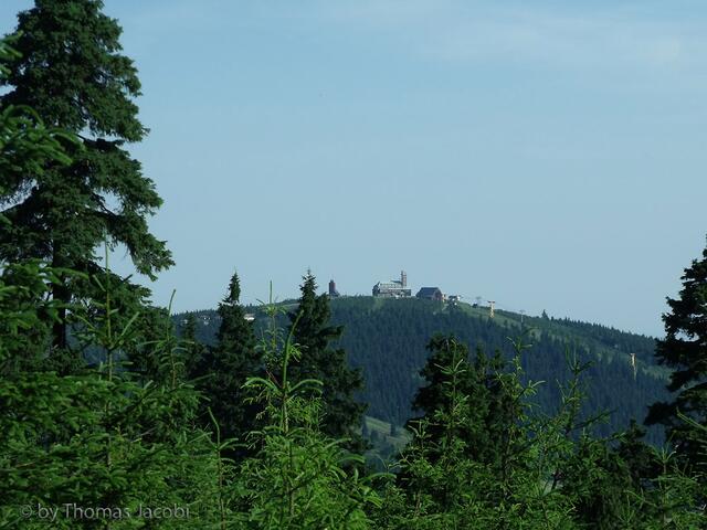 Auf dem Klinovec: Blick zum Fichtelberg.