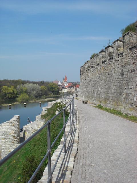 Rundweg am Schloss
