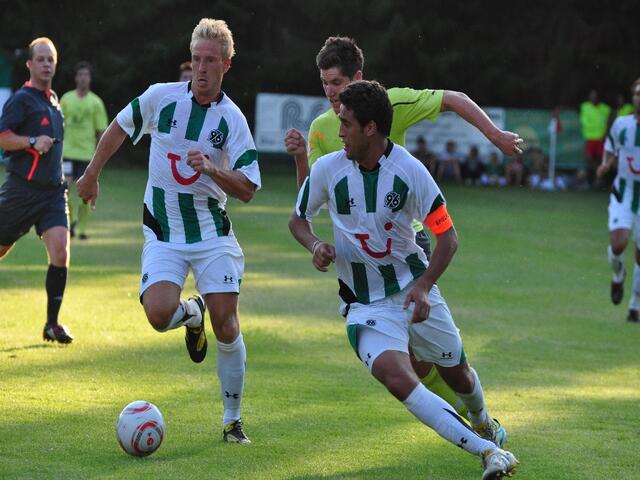 Hanke hilft hinten aus