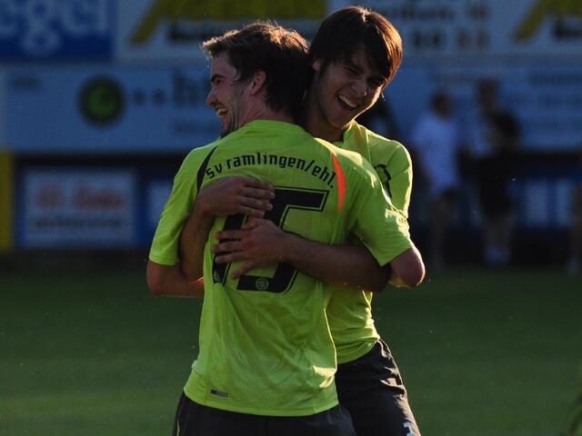 Der große Jubel über das 1:2