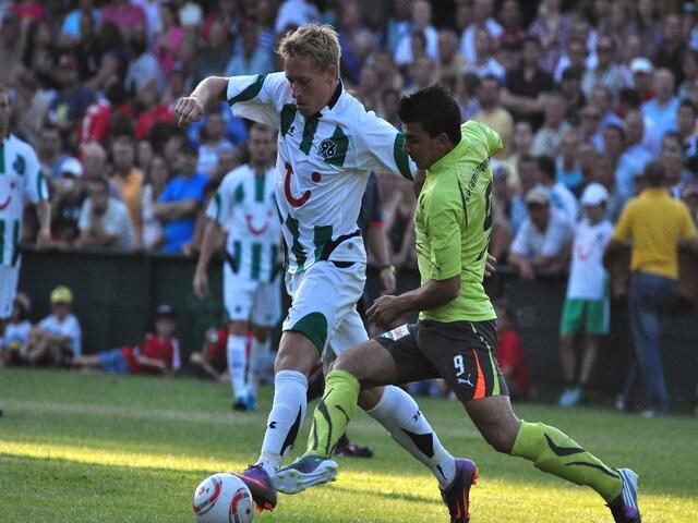 Wer ist das denn? Stimmt, der finnische Dauerverletzte Mikael Forssell