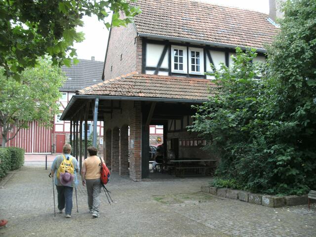 Hugenottenplatz - unser Ziel der Wanderung.