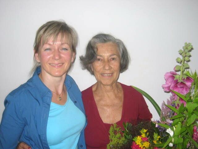 Brigitta Kraus (links) mit der brasilianischen Psychologin Dinah Rodrigues, bei der sie ihre Ausbildung absolvierte