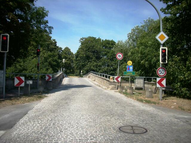 Die 250 Jahre alte Leinebrücke von Schulenburg