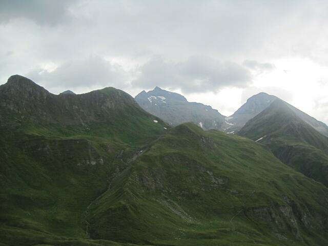 ganz hinten in der Mitte die Wilde Kreuzspitze. Dort waren wir letztes Jahr.