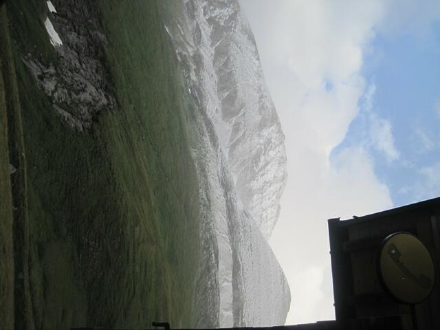 Und plötzlich liegt überall Schnee.