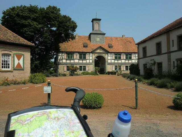 Malerischer Anblick: Gutshof Bodenhausen bei Zierenberg.