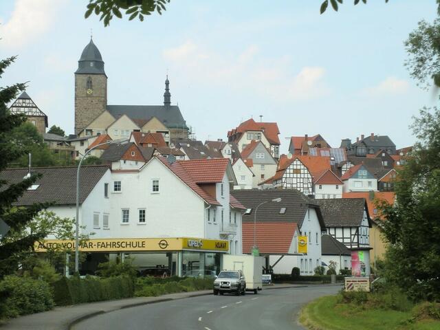 Hoch gelegen wie der Ort selbst: Kirche imKneippheilbad Naumburg (Kreis Kassel)