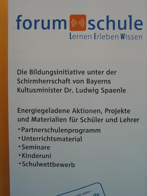 Die Aufführung an der Hauptschule Meitingen wurde freundlicherweise von den LEW (Lechwerken) unterstützt.