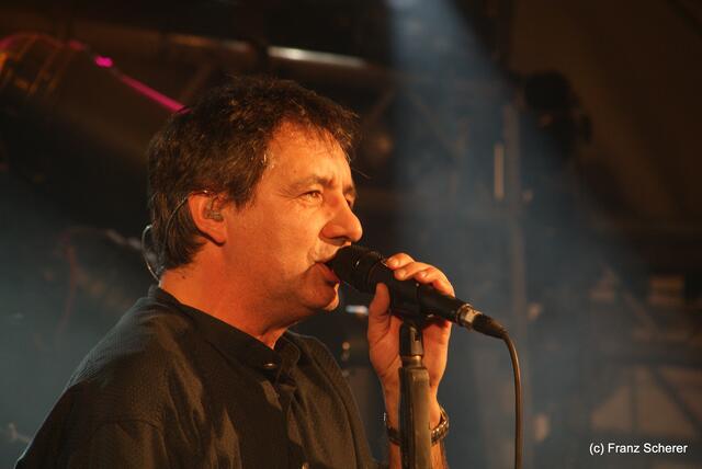 Dolce Vita - Dieter Aigner, Tastenmann und AC/DC-Stimme