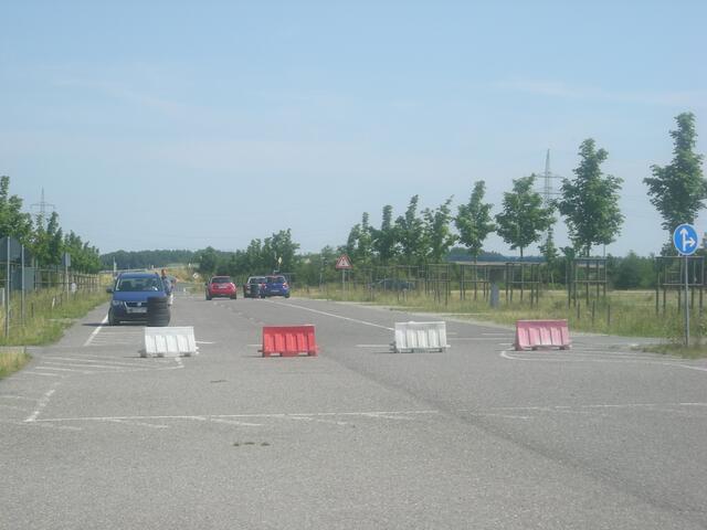 Rein in den Verkehr.