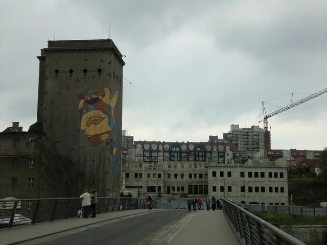 Neißebrücke in Görlitz mit Blick nach Zgorzelec (Polen).