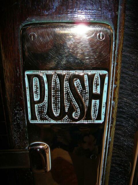 WE SPEAK ENGLISH - VERY WELL ABER NICHT SO SCHNELL!