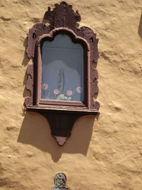 MÖGE SIE DAS HAUS BESCHÜTZEN