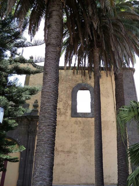 DIE FEUERWEHRSCHLÄUCHE PASSTEN NICHT AUF DIE HYDRANTEN