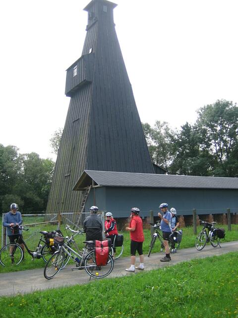 Der erste Solebohrturm
