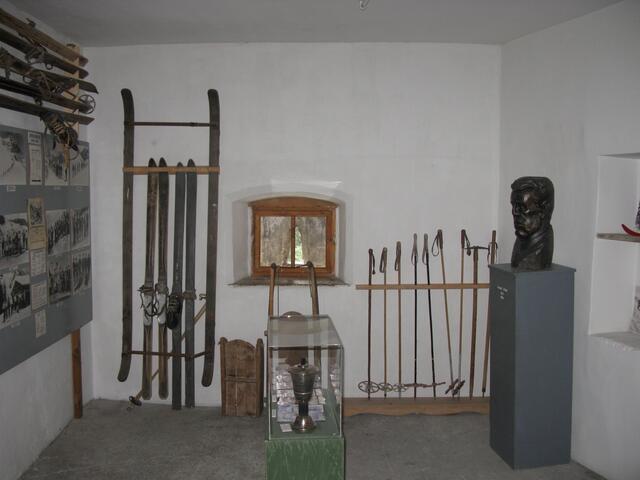 Sehr interessante Gegenstände aus früherer Zeit