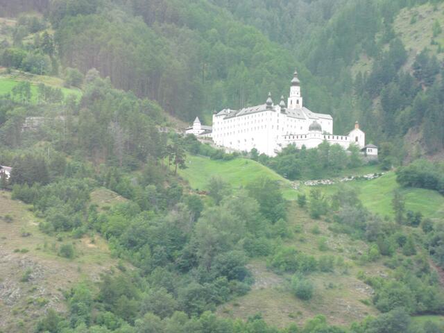 Kloster Merienburg in Mals mit 365 Fenstern