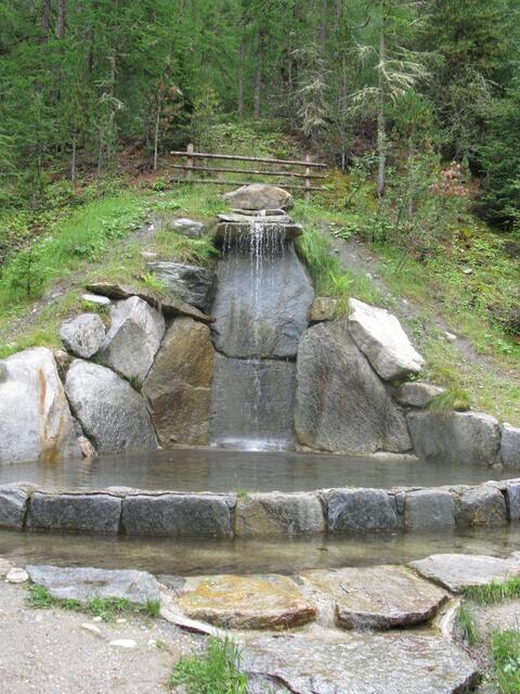 Dort konnte man ein um eiskalten Wasser ein Fussbad nehmen