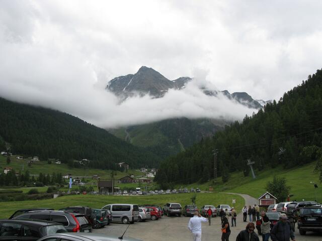 Kurz gab der Nebel den Berg frei