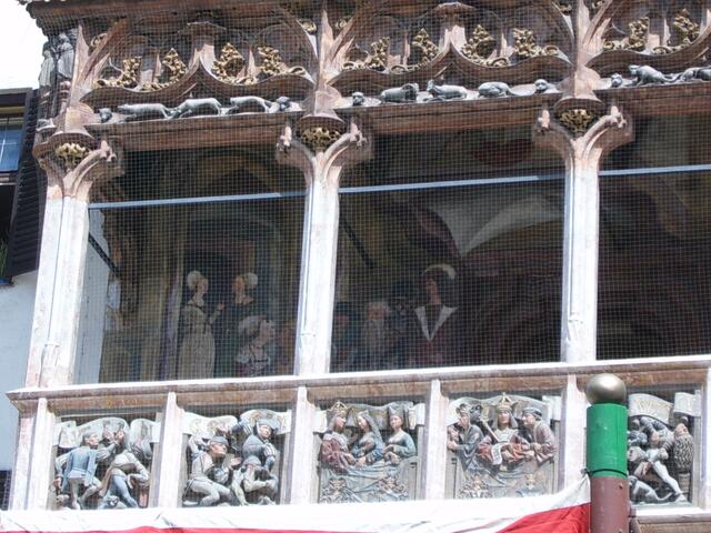 Kaiser Maximilian I. und Bianca Maria Sforza von Mailand im goldenen Dacherl von Innsbruck