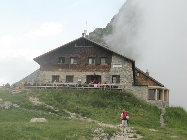1. Hütte: Fiderepaß-Hütte (2070 m)