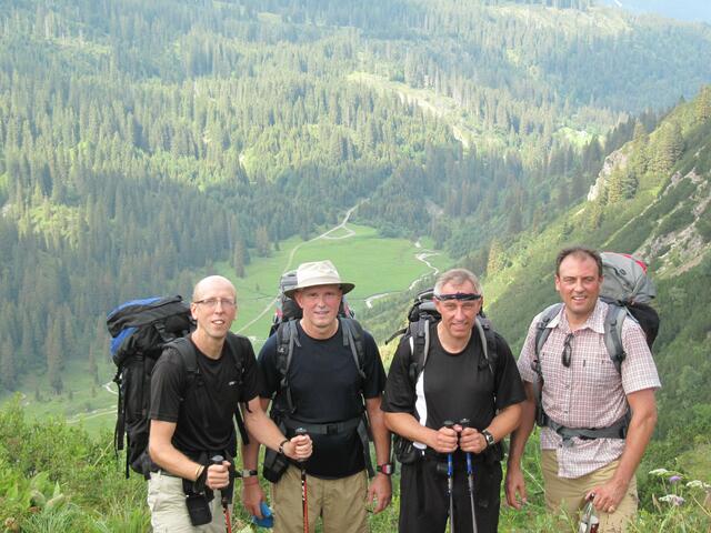 Thorsten, Roland, Wolfgang und Matthias beim Anstieg