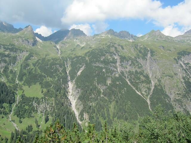 Blick auf die andere Seite zur Mindelheimer-Hütte