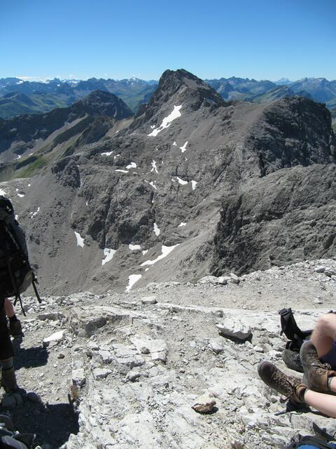Kurze Rast und Blick nach unten