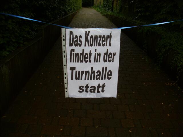 Plan B: wegen des Regens gab es die Umverlegung vom Freien in die Halle