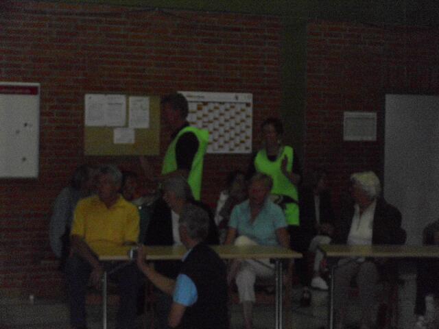 Karsten und Marina aus dem Hintergrund überraschen die Zuschauer