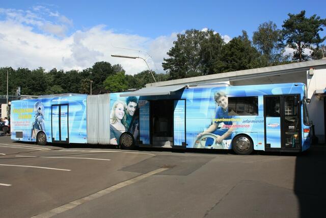 Infobus für Berufe aus Metall- und Elektroindustrie