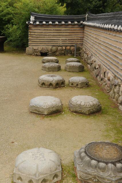 Er umfast 3.000 Quadratmeter.