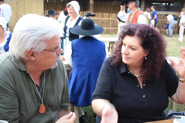 ...holt Sabina gerade aus? ;-))