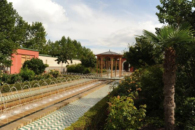 Großzügige Anlagen.