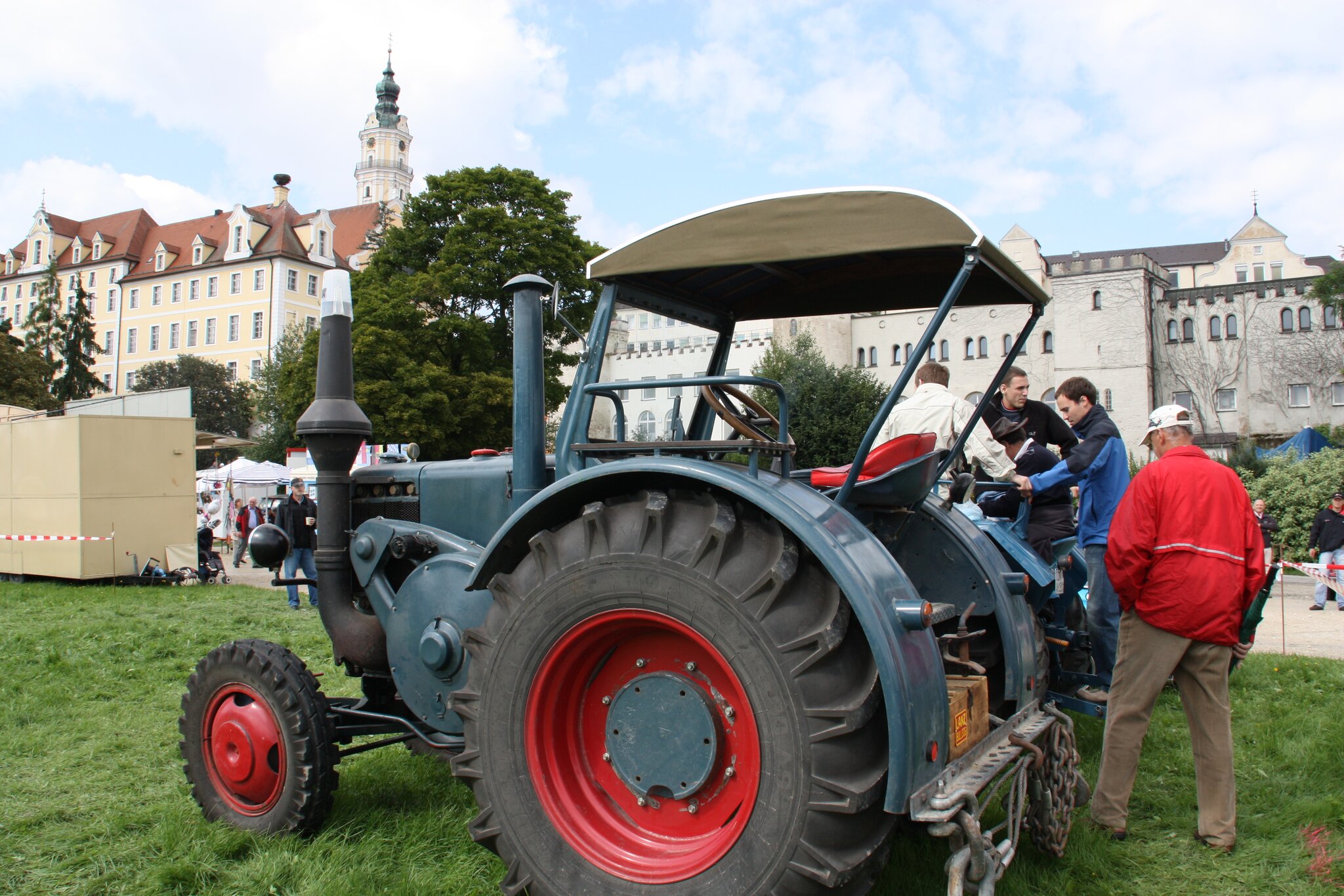 Lanz Modell 9506 und 2016 (Oldtimer Bulldog) - Donauwörth