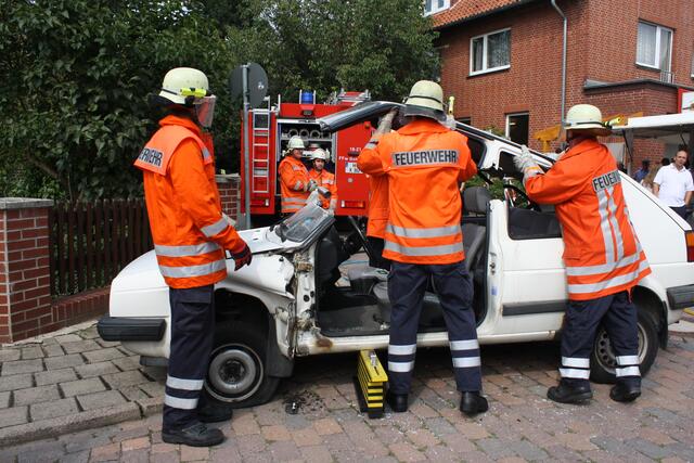 Im Ernstfall ist dort eine Person eingeklemmt | Foto: Uwe Wolf