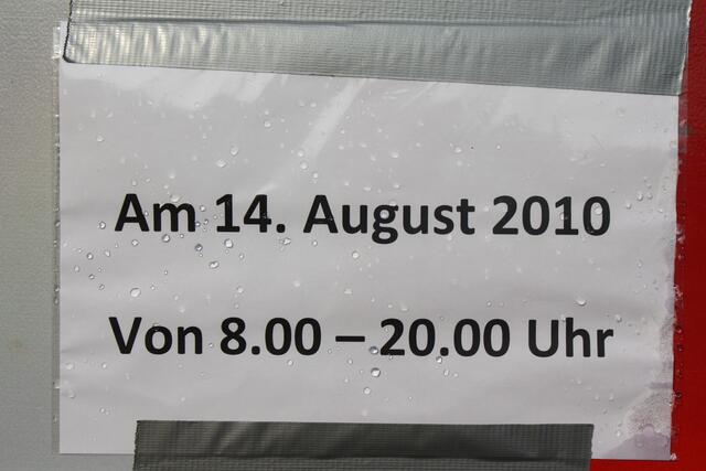 Hier sieht man noch den Regen - zum Glück nur auf dem Schild! | Foto: Uwe Wolf