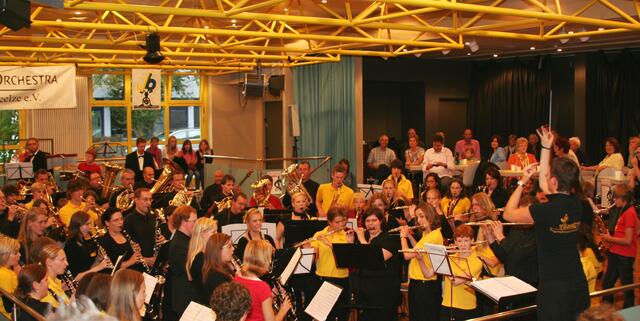Großes Finale - alle drei Orchester gemeinsam