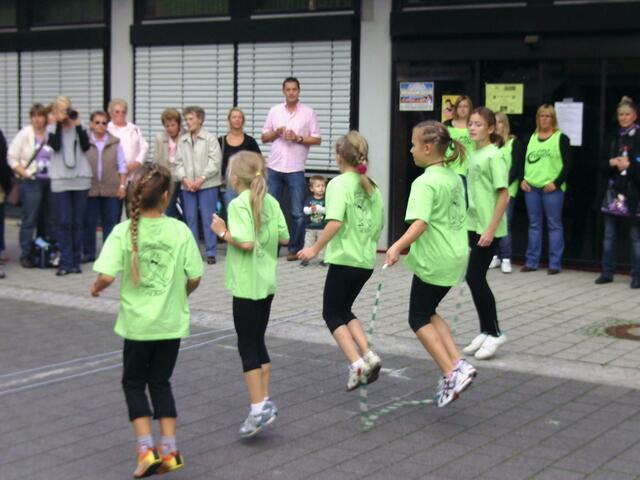 Rope Skipping mit den Crazy Froggs der TSG Ahlten