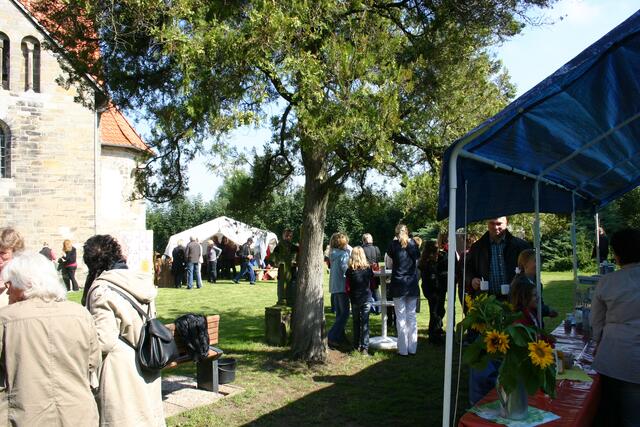 das Gelände füllt sich mit Gästen