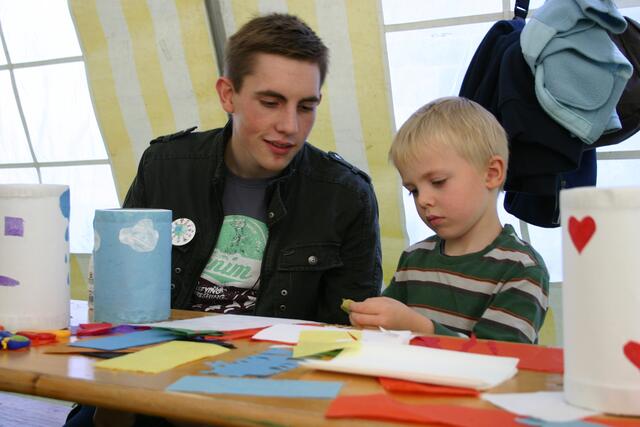 Lampions bauen in Asien