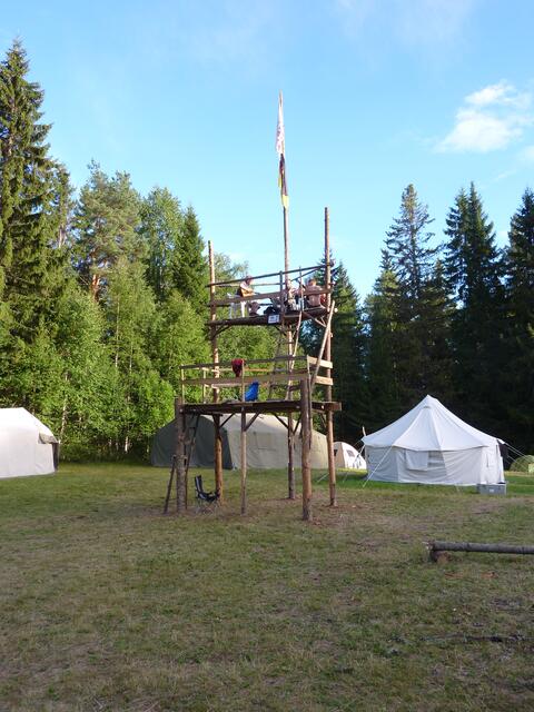 Lagerturm und Musikbühne in einem
