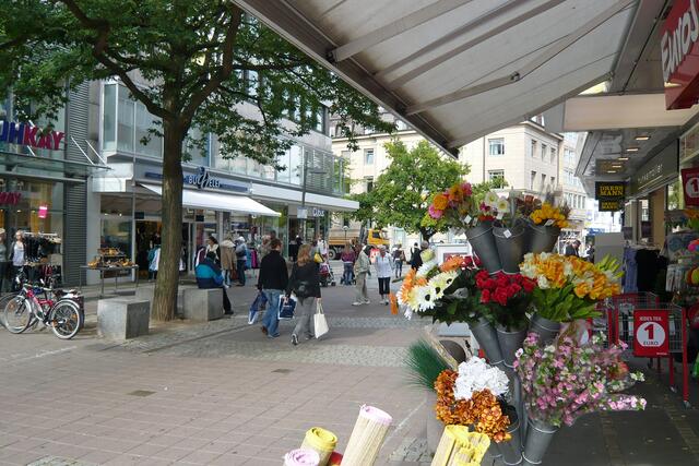 Die Holstenstraße zwischen Schevenbrücke und Asmus-Bremer-Platz: In den nächsten Jahren soll die Holstenstraße umgestaltet werden.