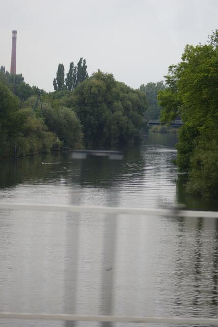 Einer der zwei Flüsse im Stadtgebiet